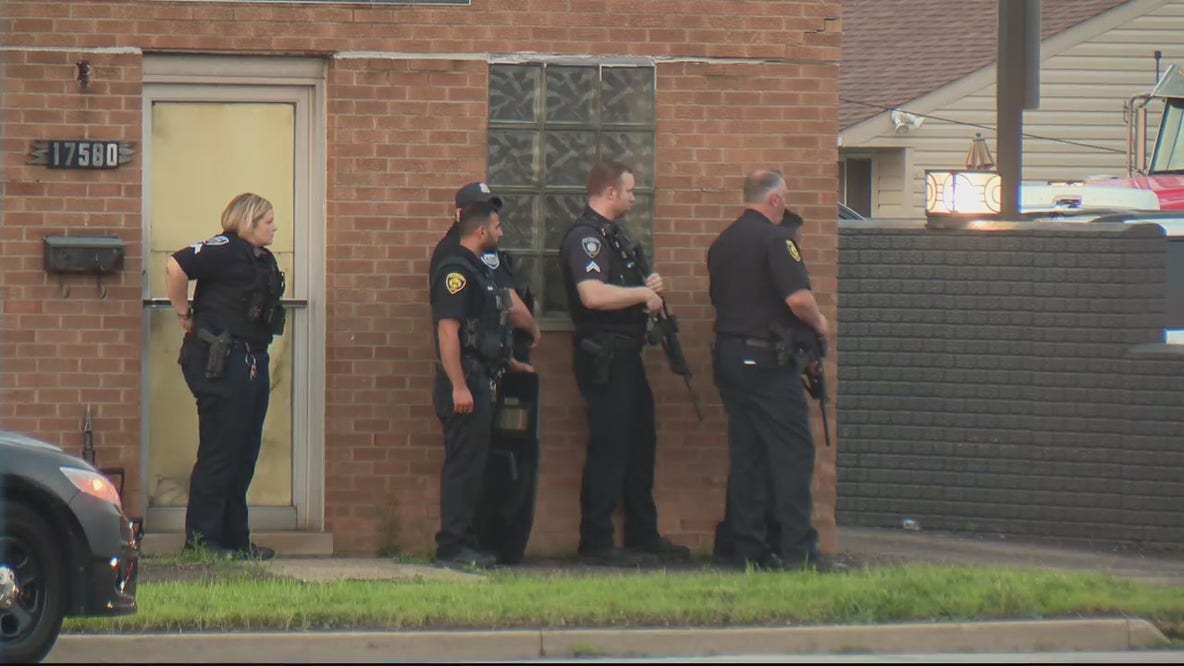 Police situation ends in Melvindale outside Red Roof Inn with suspects at large
